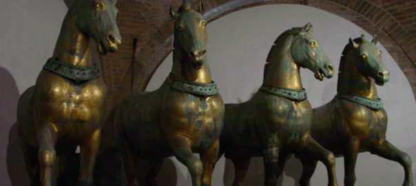 Dom, Palazzo Ducale